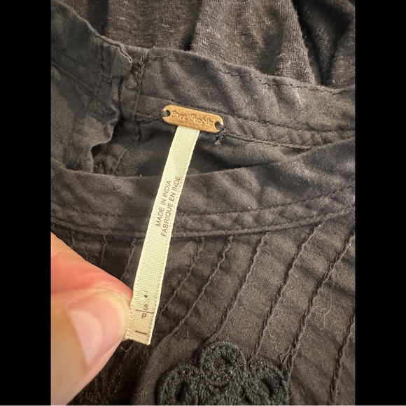 FREE PEOPLE Femme Fatale Blouse Embroidered Black Swing Bell Sleeves Scalloped - Picture 11 of 13